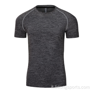 Tshirt sportivo a manicotto corto